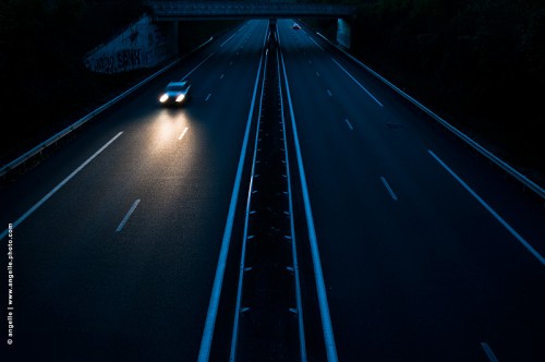 photo © angelle-autoroute-nuit-voyage-lignes