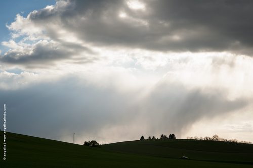 photo © angelle ciel orage averse route voiture colline paysage solitude grandeur