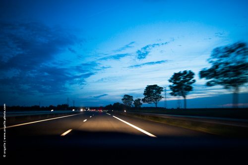 photo © angelle voyage crepuscule defilement solitude oyage ombres chinoise autoroute mouvement rouler espace