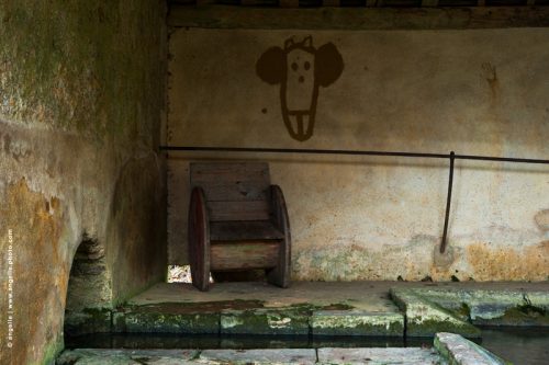 photo © angelle lavoir village dessin d enfants siege campagne peinture rupestre main 